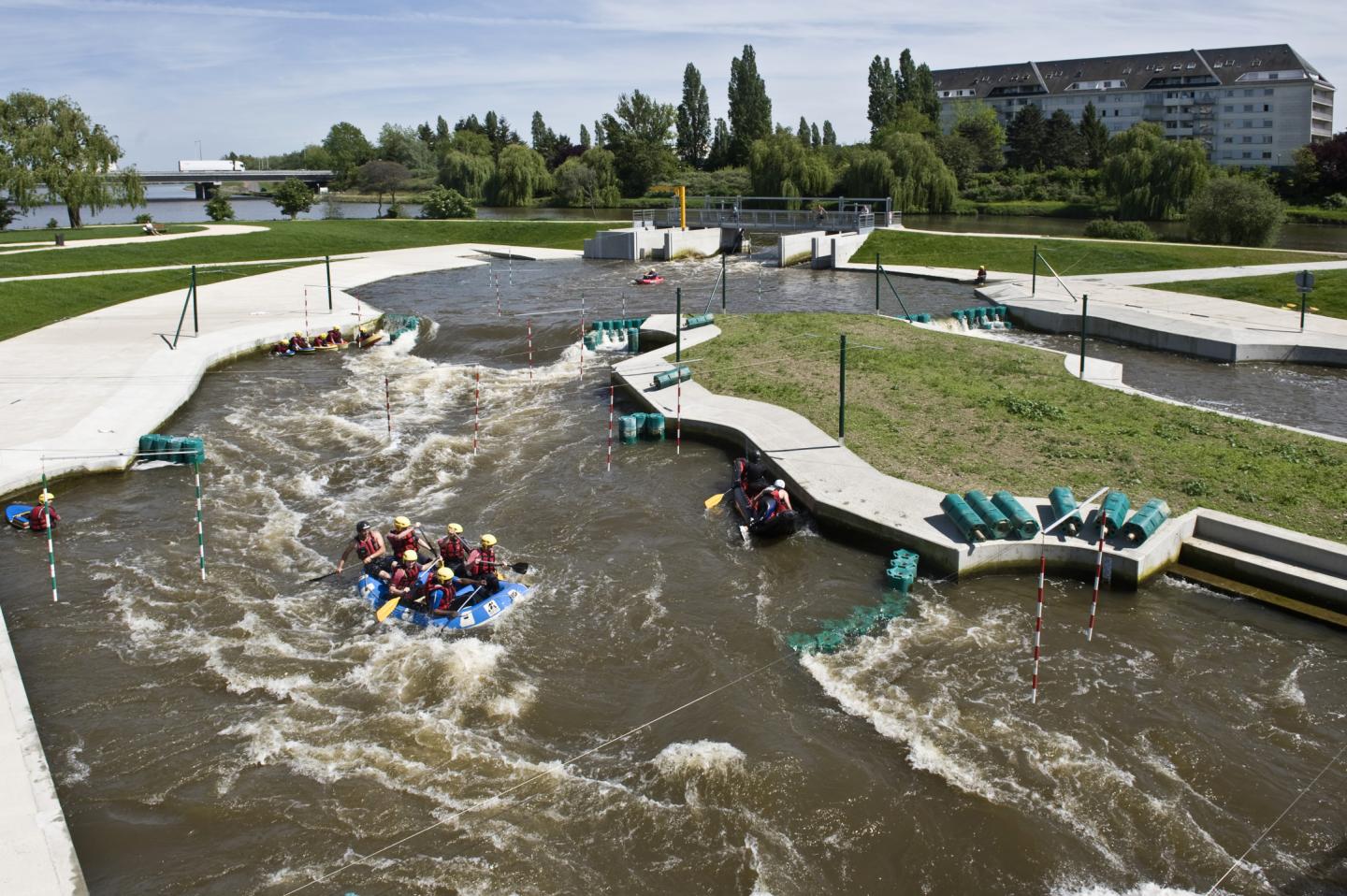 Réalisation d‘une rivière de contournement du barrage de Rochepinard à l‘Ile Honoré de Balzac sur le Cher à Tours
